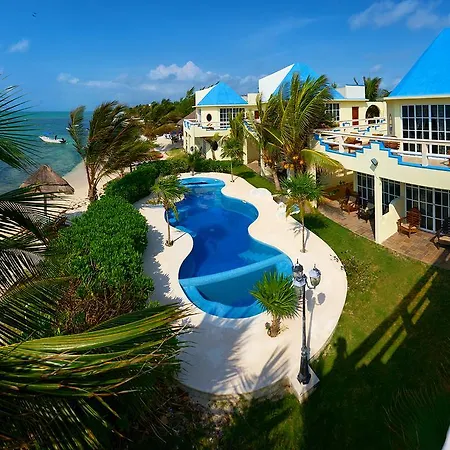 Casa Cenote Bed and Breakfast